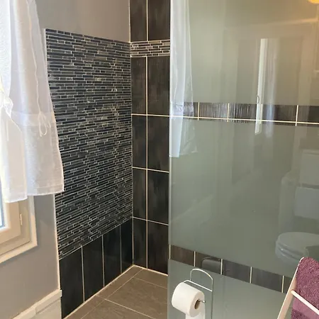 席琳别墅 圣洛朗-德拉